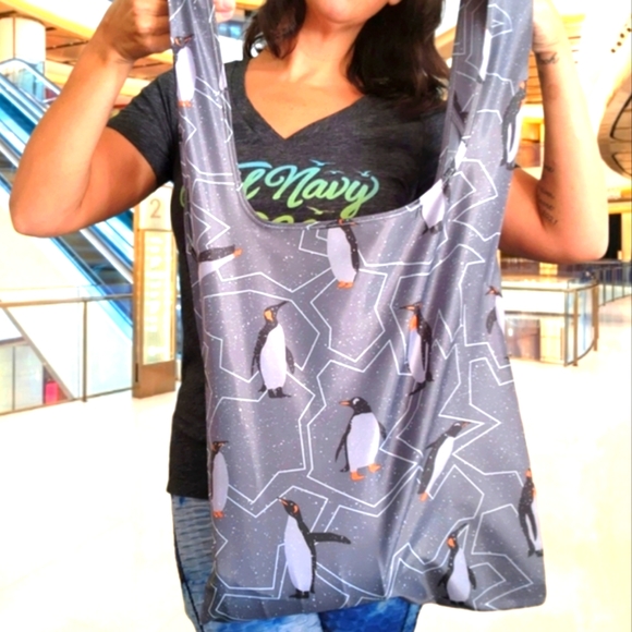 🛍️ $28 SALE 🛍️ REUSABLE 🌎 Earth-Saving Shopping Bags PENGUINS 🐧 (2 bags) - Picture 3 of 13